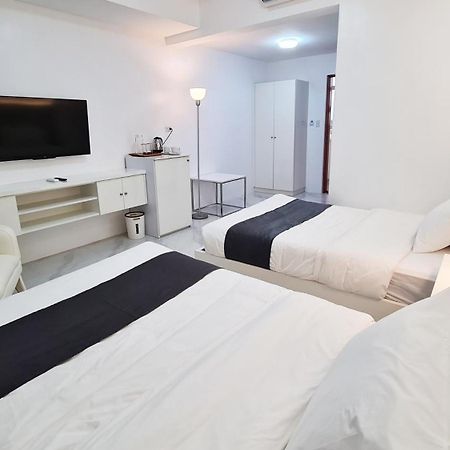 Staycation Hotel San Jose  Buitenkant foto