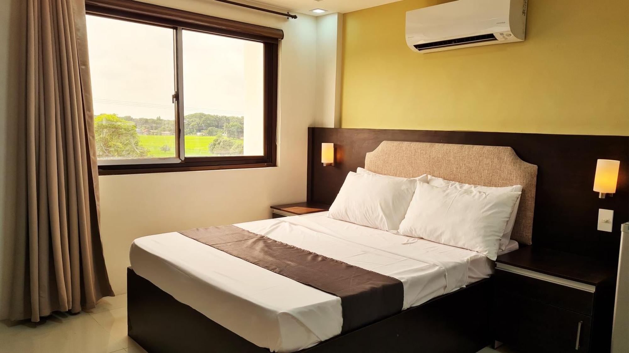 Staycation Hotel San Jose  Buitenkant foto