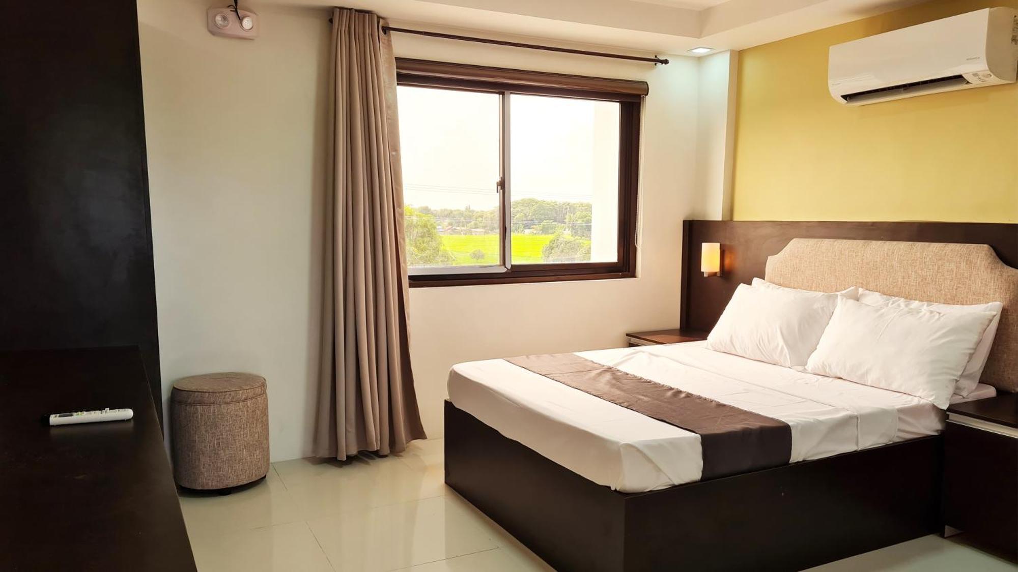 Staycation Hotel San Jose  Buitenkant foto